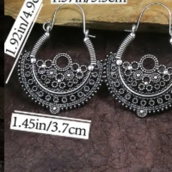 NWOT 2/$25 Beautiful Boho Filagree Bali Style Hoop Earrings Pretty Ornate HOT - Picture 2 of 2